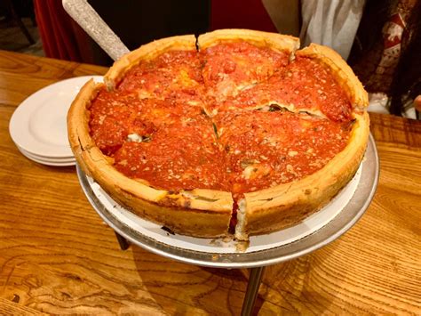 must eat restaurants in chicago.